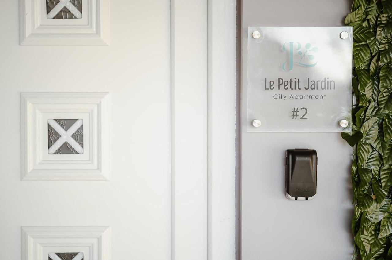 Апартаменти Le Petit Jardin #2 Волос Екстер'єр фото